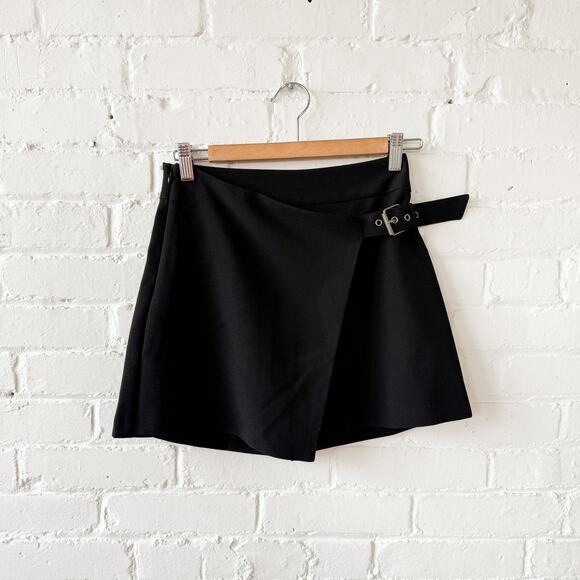 Steve Madden Pants - Steve Madden Buckle Skort Mini Skirt Shorts Black Highwaist XS
